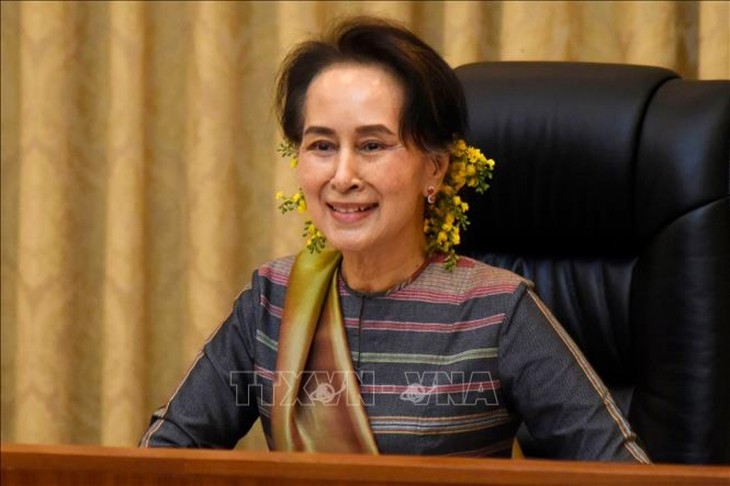 ທ່ານ​ນາງ Aung San Suu Kyi ຈະ​ຂຶ້ນ​ສານ​ໃນ​ອາ​ທິດ​ໜ້າ - ảnh 1