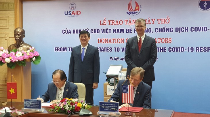 USAID ໜູນຊ່ວຍ​ເງິນ​ເກືອບ 10 ລ້ານ USD  ເພື່ອຊ່ວຍ ຫວຽດ​ນາມ ຮັບ​ມື​ກັບ​ໂລກ​ລະ​ບາດ ແລະ ຫຼຸດ​ຜ່ອນ​ຜົນ​ກະ​ທົບ​ຈາກ​ໂລກ​ລະ​ບາດໂຄວິດ - 19 - ảnh 1