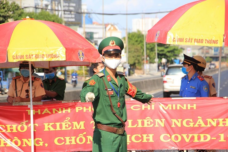 ບັນດາທ້ອງຖິ່ນທາງພາກໃຕ້ ໄດ້ເພີ່ມທະວີບັນດາມາດຕະການປ້ອງກັນສະກັດກັ້ນໂຄວິດ - 19 - ảnh 1