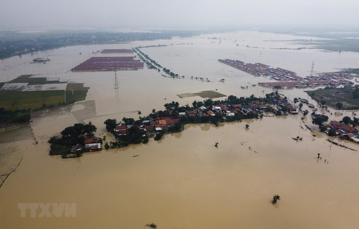 ສ​ປ​ຊ ຮຽກ​ຮ້ອງ​ເພີ່ມ​ການ​ອຸ​ປະ​ຖຳ ເພື່ອ​ໃຫ້ບັນ​ດາ​ປະ​ເທດ​ຮັບ​ມື​ກັບ​ຜົນ​ກະ​ທົບ​ຈາກ​ການ​ປ່ຽນ​ແປງ​ຂອງ​ດິນ​ຟ້າ​ອາ​ກາດ. - ảnh 1