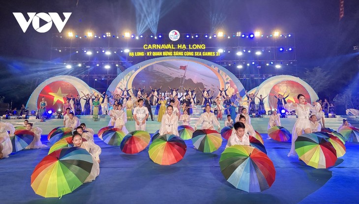 Coup d’envoi du carnaval de Halong 2022 - ảnh 1