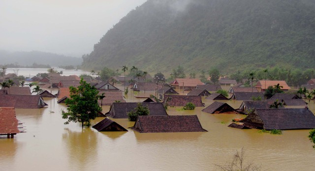 ໝູ່​ບ້ານ ເຕິນ​ຮ໊ວາ, ຈາກ​ເຂດ​ໃຈ​ກາງ​ຂອງ​ນ້ຳ​ຖ້ວມ ແຂວງ ​ກ໋ວາງ​ບິ່ງ ກາຍ​ເປັນ​ໝູ່​ບ້ານ​ທ່ອງ​ທ່ຽວ​ດີ​ທີ່​ສຸດ​ໃນ​ໂລກ - ảnh 1