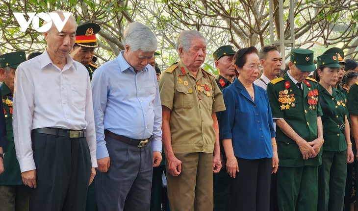 ການ​ພົບ​ພໍ​້​ກັນ​ຄັ້ງ​ພິ​ເສດ​ຂອງ​ນັກ​ຮົບ ດ້ຽນ​ບຽນ - ảnh 1