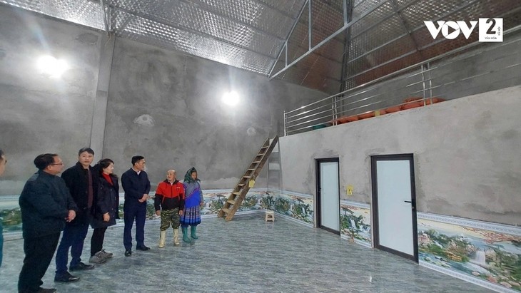 ຊີ​ມາ​ກາຍ - ເມືອງ​ທຳ​ອິດ​ໃນ​ທົ່ວ​ປະ​ເທດ​ປະ​ຕິ​ບັດ​ສຳ​ເລັດ​ເປົ້າ​ໝາຍ​ລົບ​ລ້າງ​ເຮືອນ​ຢູ່​ຊົ່ວ​ຄາວ, ເຮືອນ​ຮົ່ວ​ເພ - ảnh 1