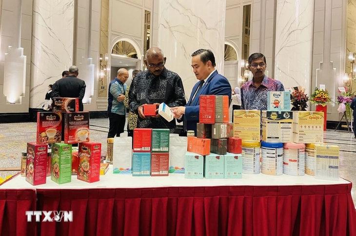 ວົງ​ເງິນ​ການ​ຄ້າ ຫວຽດ​ນາມ - ມາ​ເລ​ເຊຍ ​ມີ​ການເຕີບ​ໂຕ​ເປັນ​ໜ້າ​ຊື່ນ​ຊົມ - ảnh 1