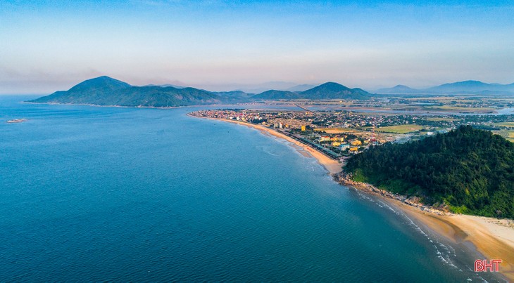 ແນະ​ນຳກ່ຽວ​ກັບ​ບັນ​ດາ​ຫາດ​ຊາຍ​ທະ​ເລ​ທີ່​ສວຍ​ງາມ​ຢູ່​ບັນ​ດາ​ແຂວງມີ​ຊາຍ​ແດນ​ຕິດ​ກັບ ລາວ - ảnh 2