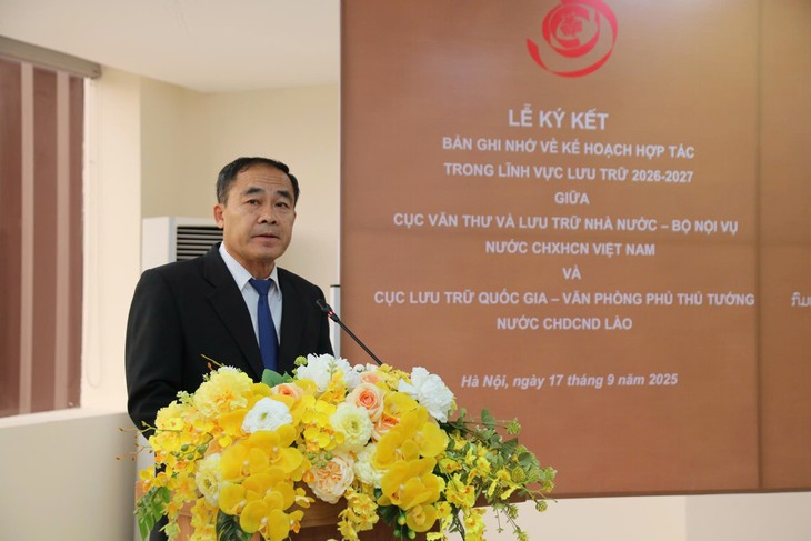 ກົມ​ສຳ​ເນົາ​ເອ​ກະ​ສານ​ສອງ​ປະ​ເທດ ຫວຽດ​ນາມ - ລາວ ເພີ່ມ​ທະ​ວີ​ການ​ຮັກ​ສາ ແລະ ເສີມ​ຂະ​ຫຍາຍ​ບັນ​ດາ​ຄຸນ​ຄ່າຍືນ​ຍົງ​ຂອງ​ສອງ​ຊາດ - ảnh 3