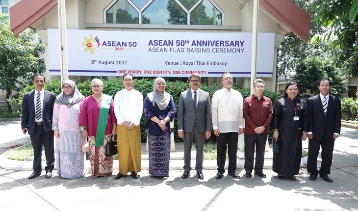 Miembros de Asean en Bangladés celebran el 50 aniversario de la fundación del bloque - ảnh 1