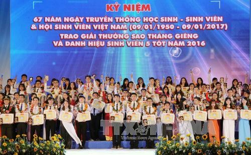 Vietnam enaltece a colectivos e individuos de movimientos estudiantiles  - ảnh 1