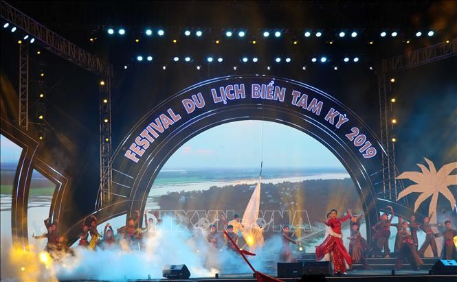 Inauguran Festival de Turismo Marítimo Tam Ky 2019  - ảnh 1