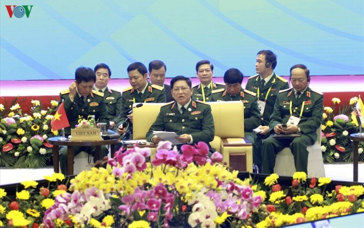 Asean emite declaración conjunta de defensa para luchar contra Covid-19 - ảnh 1