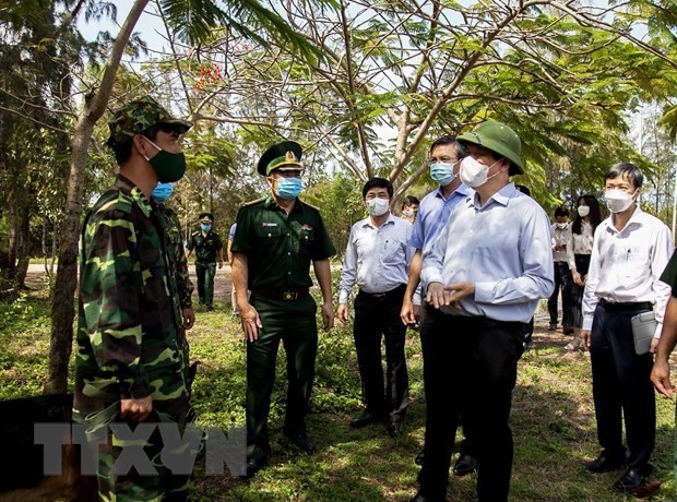 Titular de Salud Pública orienta la respuesta anticovid-19 en Kien Giang - ảnh 2