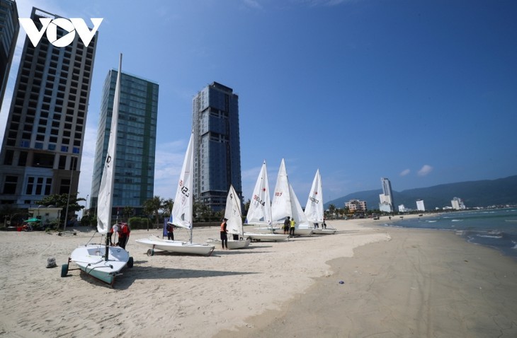 Velas blancas en el mar de Da Nang - ảnh 3