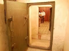 総統官邸の地下壕―ハノイ上空デェンビエンフー作戦の遺跡 - ảnh 3
