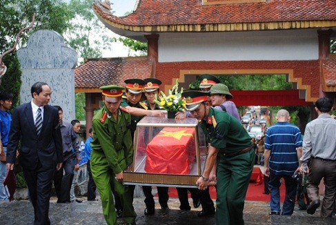 ズン首相、戦没者の遺骨捜索案を承認 - ảnh 1