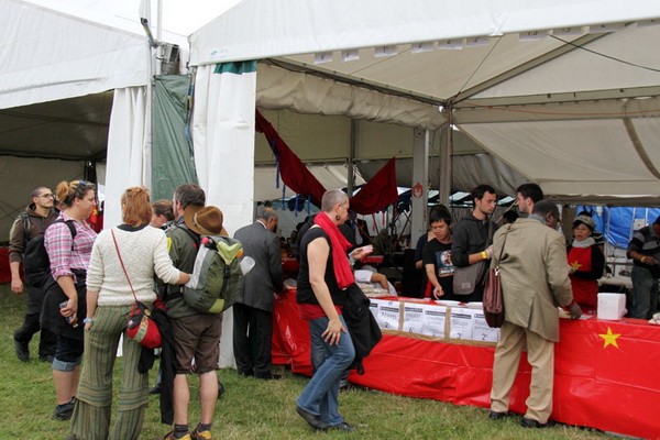 ベトナム、リュマニテ新聞フェスティバルに参加 - ảnh 1