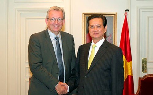 ズン首相、フランスの指導者らと会見 - ảnh 1