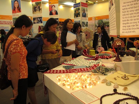 ベトナム婦人の創造力向上の日 - ảnh 1