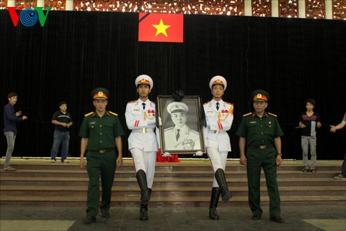 ボ・グェン・ザップ将軍の国葬準備完了 - ảnh 1