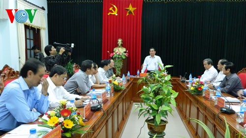 党中央作業グループ、台風被害克服作業を視察 - ảnh 1