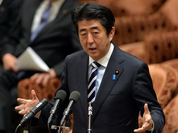 安倍首相、 対話通じ日韓関係改善に努力 - ảnh 1