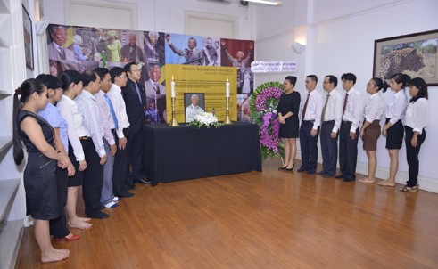 各国の首脳が、マンデラ元大統領の追悼式に参列する - ảnh 1