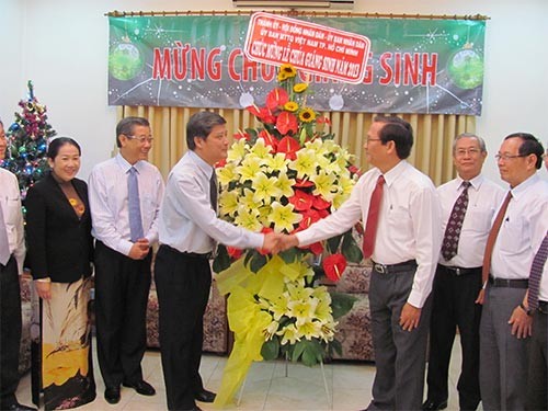 ベトナムカトリック教徒のクリスマス祝い - ảnh 1