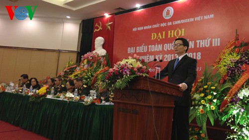 枯葉剤被害者協会の伝統の日記念式典 - ảnh 1