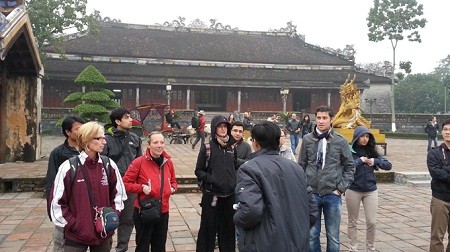 フエ市、元日に3500人の外国人観光客を迎える - ảnh 1