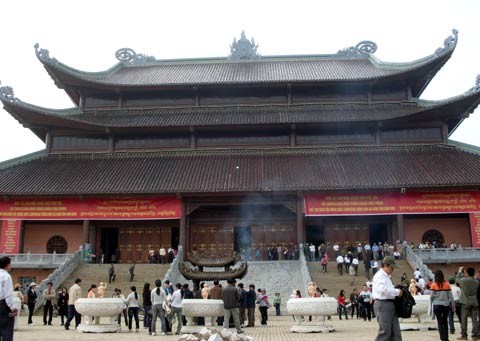 国内各地、様々な祭りを開催 - ảnh 1