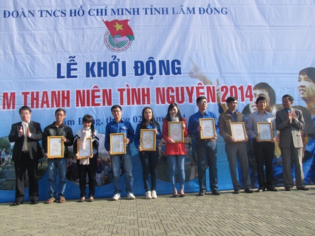 ラムドン省、青年ボランティア年を開始 - ảnh 1