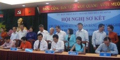 ホーチミン市、銀行と企業の連携を促進 - ảnh 1