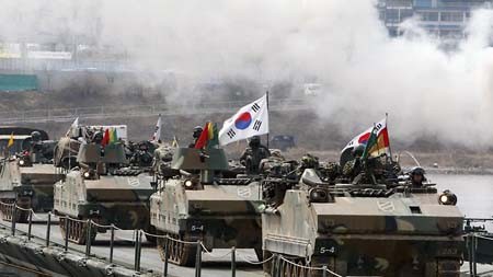 北、海上砲撃訓練を実施 - ảnh 1