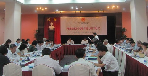 国会経済委、全体会議開催 - ảnh 1