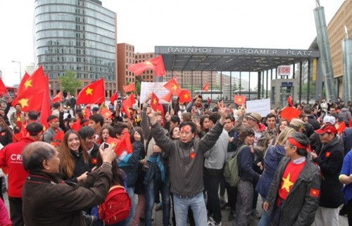 越僑、中国に反発 - ảnh 1