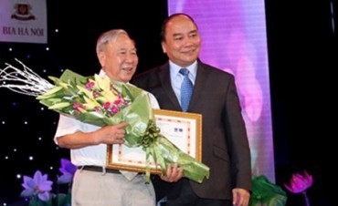 ホー主席をテーマにした作文コンクールの授賞式 - ảnh 1