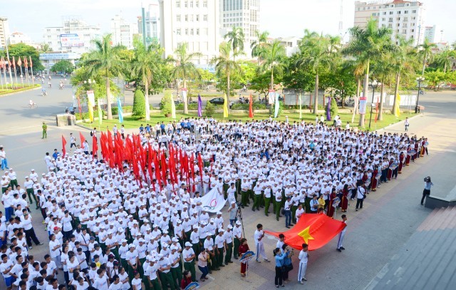 2300人がオリンピックデーでランニング - ảnh 1