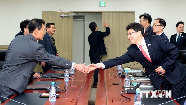 「南北共同委員会」、半年ぶり開城工業団地で開催  - ảnh 1