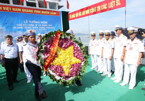 クアンニン省、海軍の最初の勝利記念日を祝う - ảnh 1