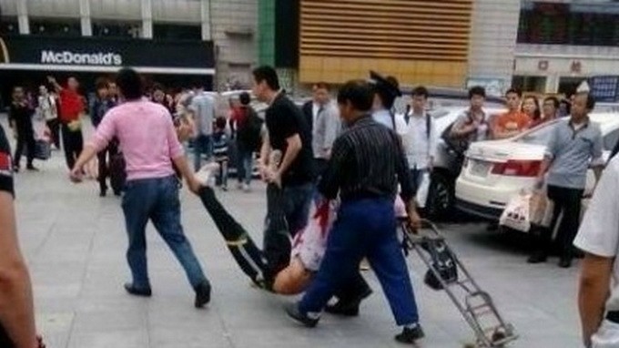 中国広州でも通り魔事件、７人負傷  - ảnh 1