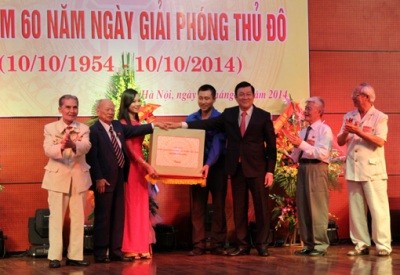  サン国家主席、老革命家と懇親 - ảnh 1