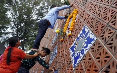 インド洋大津波１０年 各地で犠牲者追悼式典 - ảnh 1