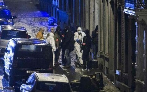 ベルギーでテロ計画発覚 衝撃広がる - ảnh 1
