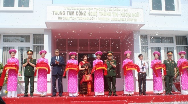 インド、ITと外国語教育を支援 - ảnh 1