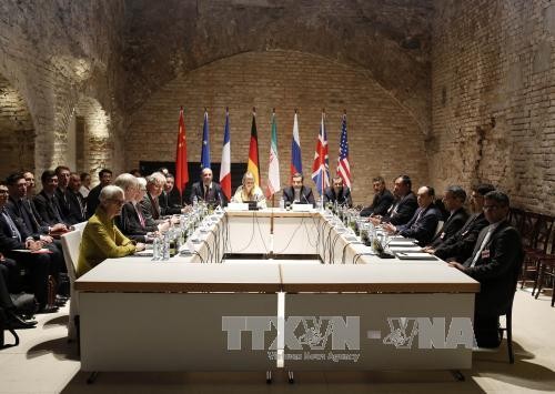 核問題でイラン・ＥＵ高官協議＝ウィーン - ảnh 1