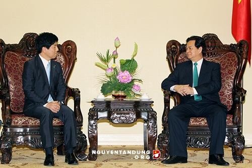 ズン首相、中根外務大臣政務官と会見 - ảnh 1