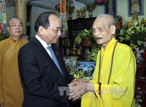 党と国家、宗教信仰の自由権を重視 - ảnh 1