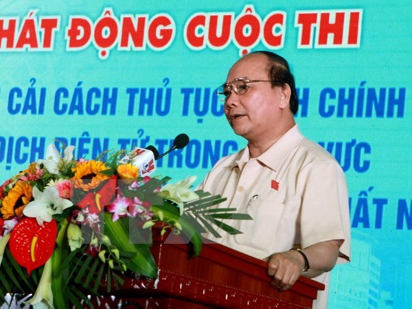 フック副首相、行政改革に力を合わせるよう呼びかける - ảnh 1