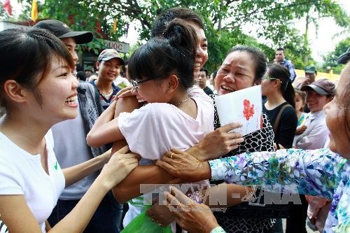 「特赦は党と国家の慣用性策を示す」、フック副首相 - ảnh 1