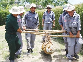 地雷・不発弾被がい者を支援するボ活動 - ảnh 1